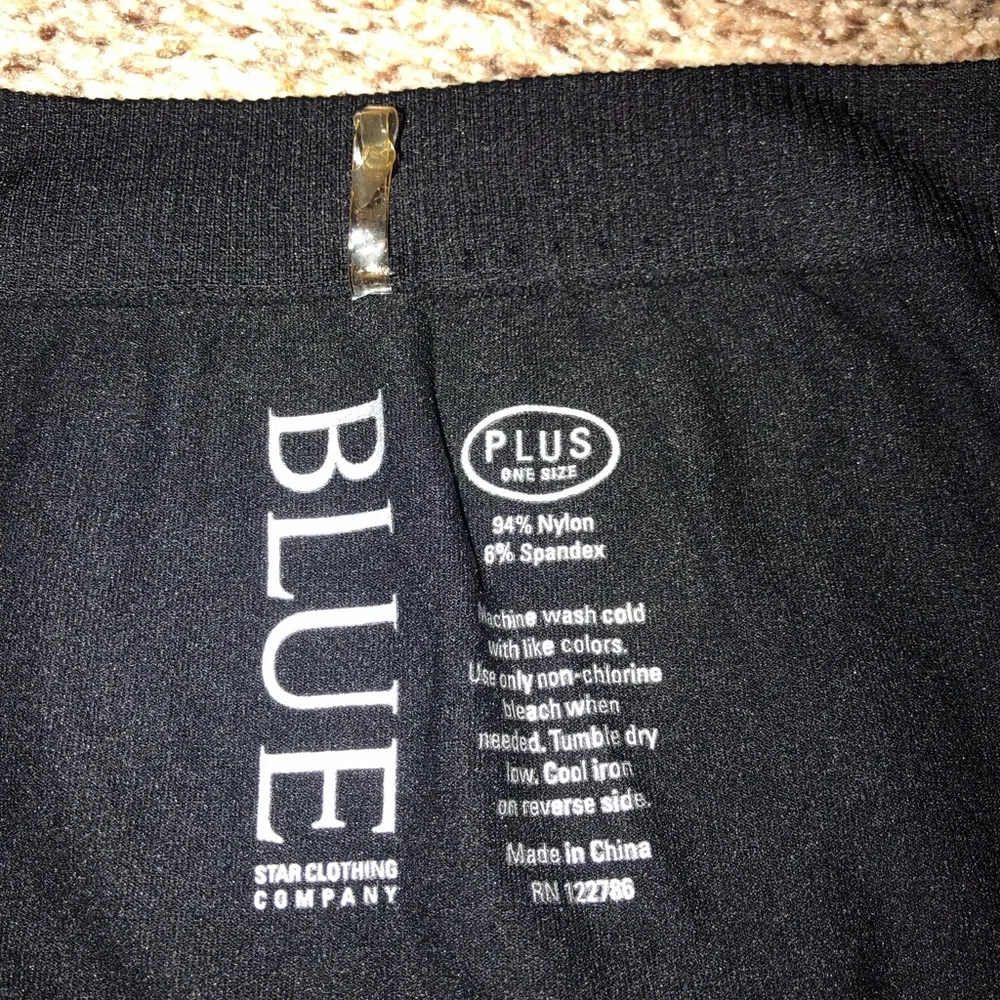 Capri leggings with lace trim - Picture 3 of 6